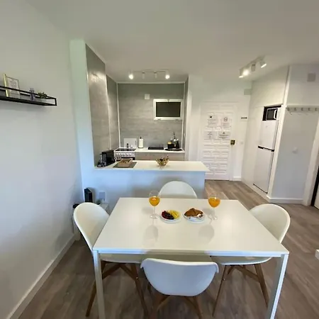 Alucinante Apt. Con Vistas, Piscinas Y Recepcion 24 Hs. * Benalmadena
